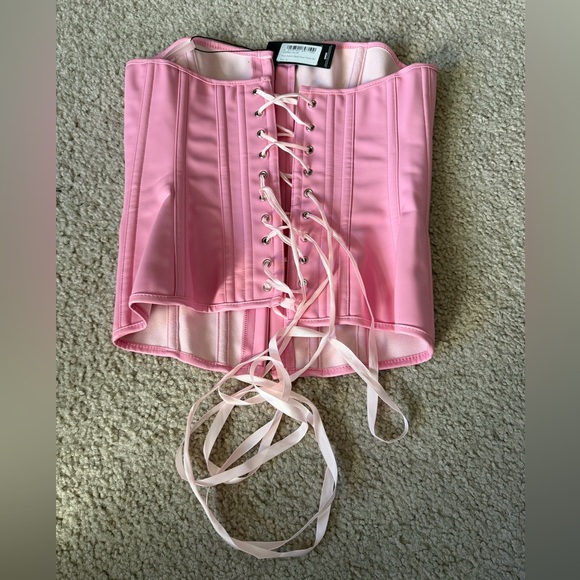Pink Faux Leather Hook Front Corset Set - Picture 5 of 9